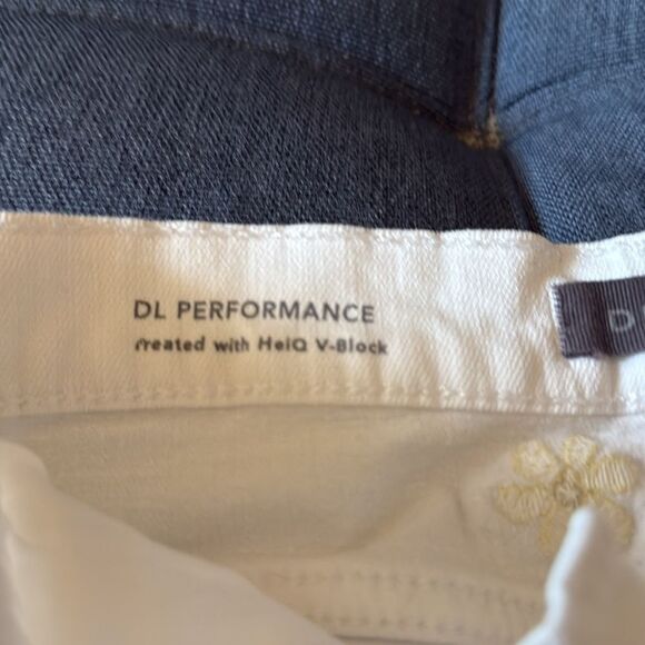 DL 1961 Girls Jenny Milk Daisy Mini Skirt. 5 Pocket Style.
Size 16. - Picture 6 of 13